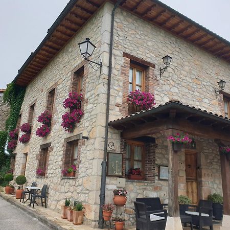 Gasthaus La Casona Del Jou Ortiguero Exterior foto