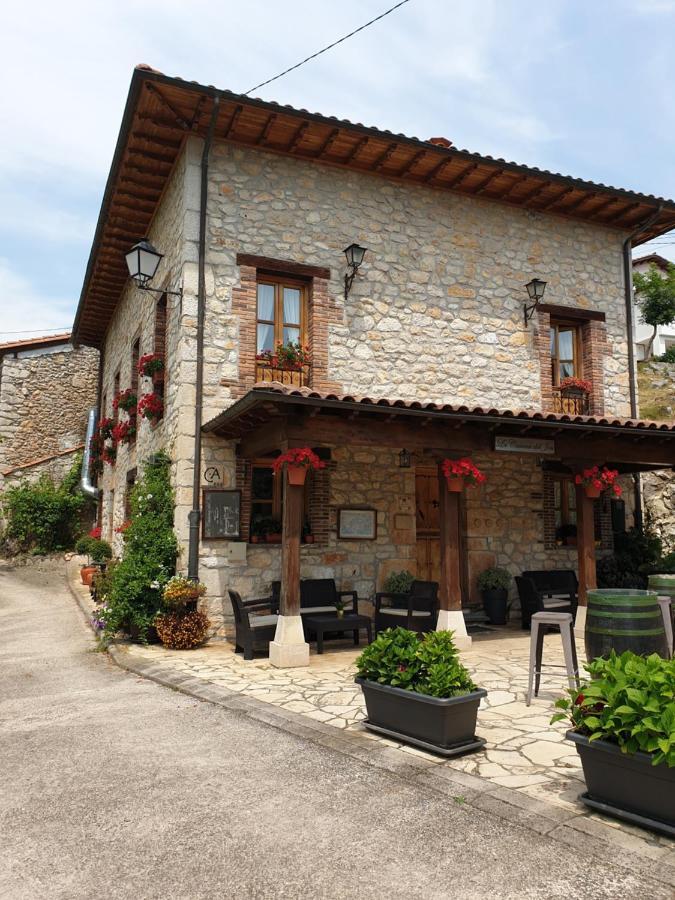 Gasthaus La Casona Del Jou Ortiguero Exterior foto